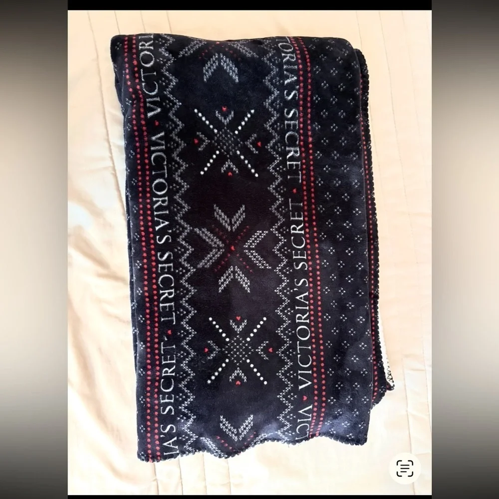 Victorias Secret elegant throw